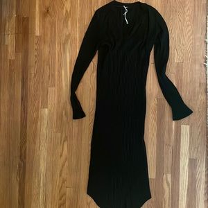 Monrow Black V Neck Dress